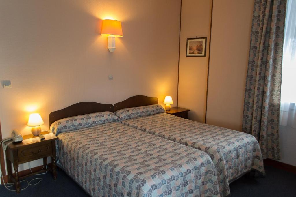 Hotel De Flandre Компьень Номер фото